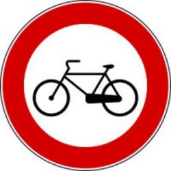 divieto transito biciclette
